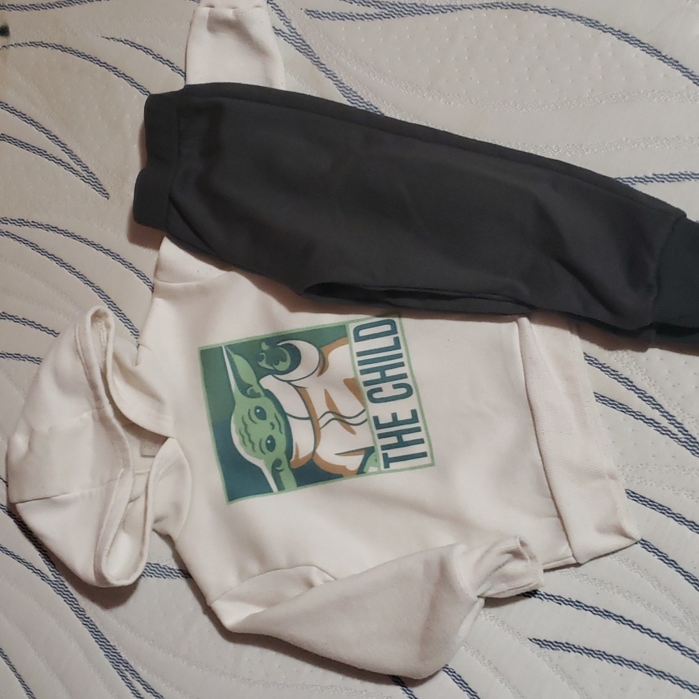 Star wars Baby Yoda the child 2T & 3T - Picture 5 of 9